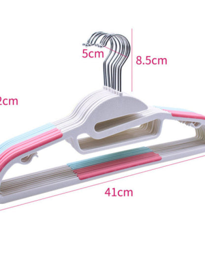 Anti-slip clothes hanger, multi-purpose household clothes hanger (Pack of 4)